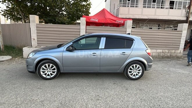 Opel Astra 2005, 257,000 km - 1.4 l - Gəncə