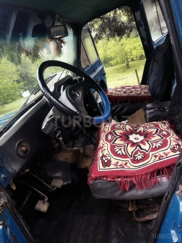 UAZ 469 1998, 332,590 km - 2.5 l - Astara
