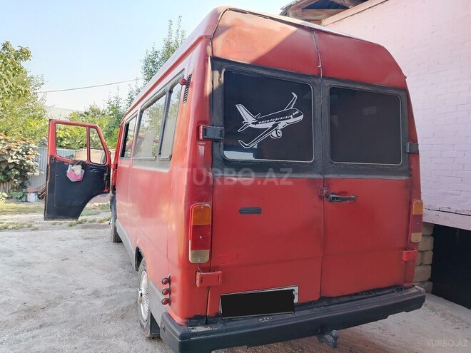 Mercedes 208 D 1994, 683,420 km - 2.5 л - Kürdəmir