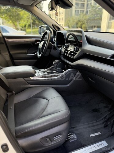 Toyota Highlander 2023, 33,000 km - 2.5 l - Bakı