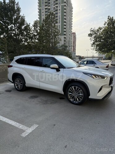 Toyota Highlander 2023, 33,000 km - 2.5 l - Bakı