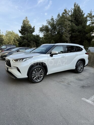 Toyota Highlander 2023, 33,000 km - 2.5 l - Bakı