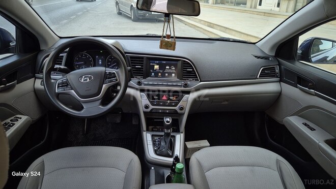 Hyundai Elantra 2017, 141,546 km - 2.0 l - Bakı