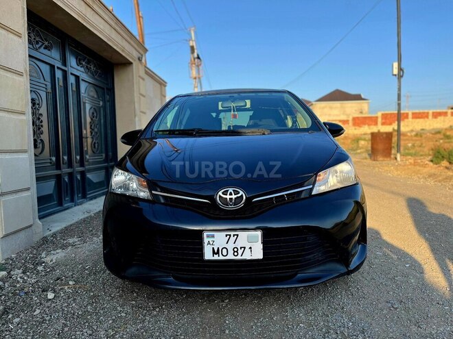Toyota Vitz 2015, 110,900 km - 1.3 л - Bakı