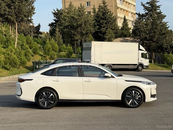 Changan Qiyuan A05 2025, 0 km - 1.5 л - Bakı
