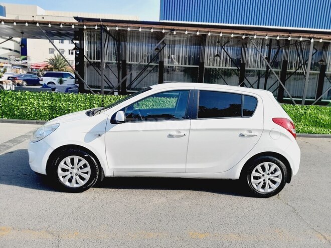 Hyundai i20 2011, 199,850 km - 1.4 l - Bakı
