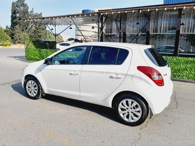 Hyundai i20 2011, 199,850 km - 1.4 l - Bakı