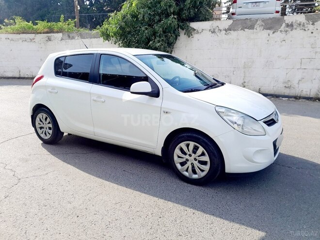 Hyundai i20 2011, 199,850 km - 1.4 l - Bakı