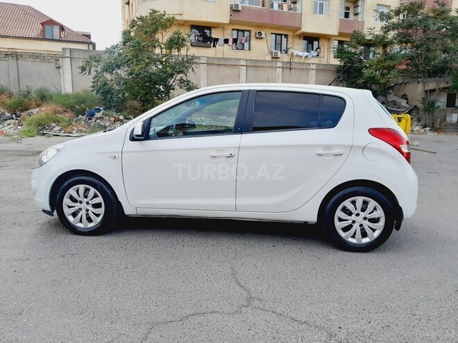 Hyundai i20 2011, 199,850 km - 1.4 l - Bakı