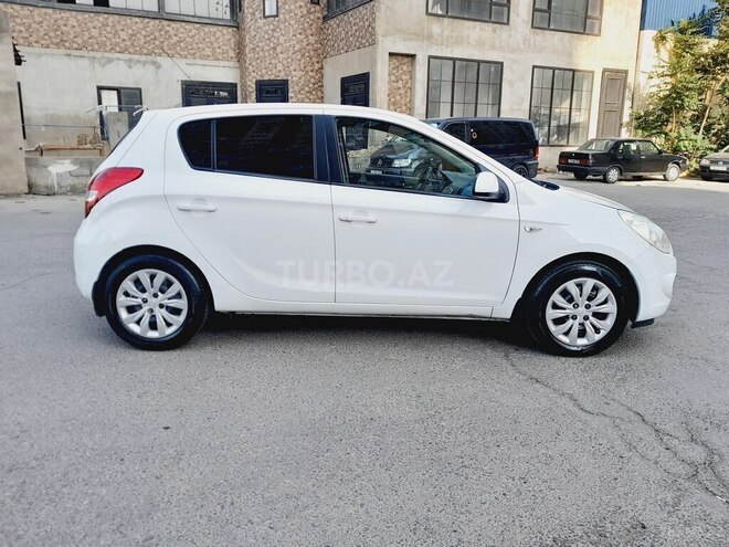 Hyundai i20 2011, 199,850 km - 1.4 l - Bakı