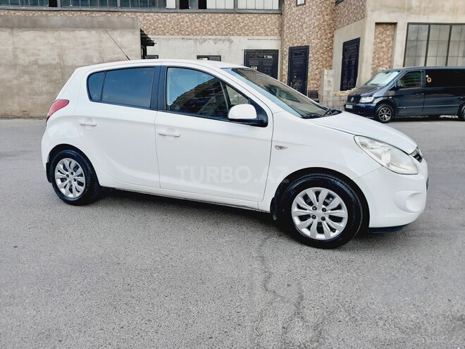 Hyundai i20 2011, 199,850 km - 1.4 l - Bakı
