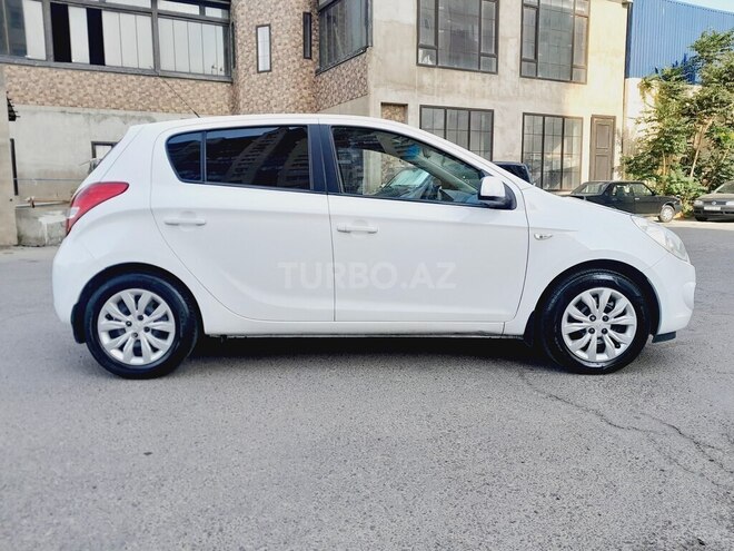 Hyundai i20 2011, 199,850 km - 1.4 l - Bakı