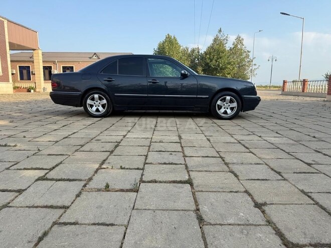 Mercedes E 240 1998, 335,901 km - 2.4 l - Masallı