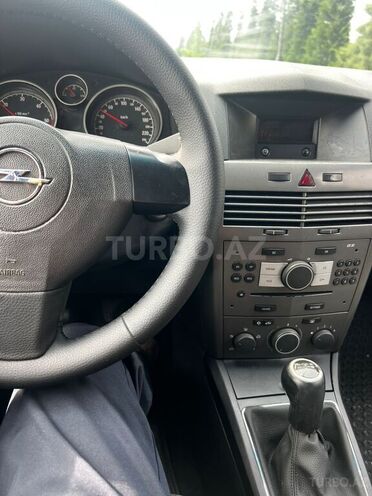 Opel Astra 2006, 240,000 km - 1.3 l - Saatlı