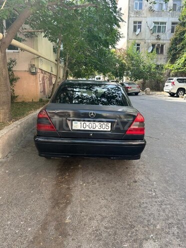 Mercedes C 220 d 1999, 235,856 km - 2.2 l - Bakı