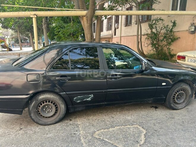 Mercedes C 220 d 1999, 235,856 km - 2.2 l - Bakı