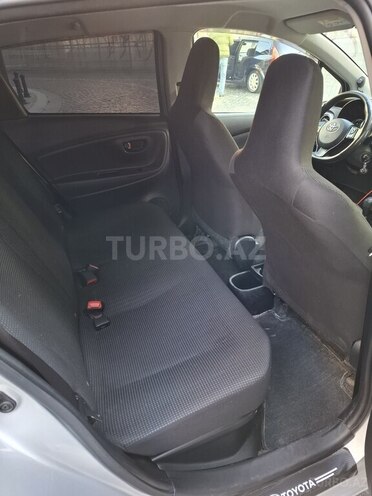Toyota Vitz 2017, 59,000 km - 1.5 l - Bakı