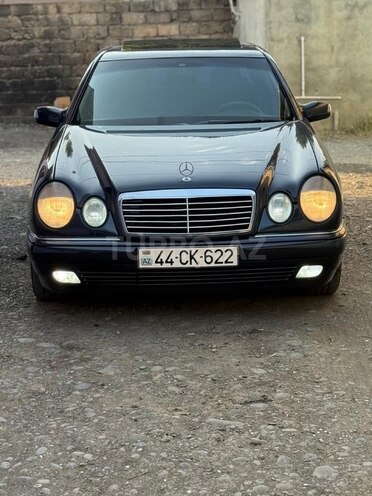 Mercedes E 240 1998, 335,901 km - 2.4 l - Masallı