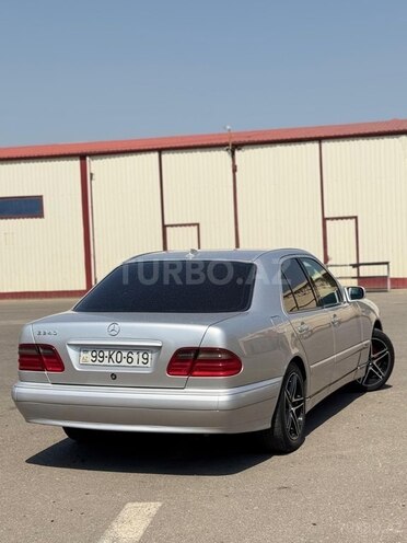 Mercedes E 240 2000, 358,000 km - 2.6 l - Gəncə