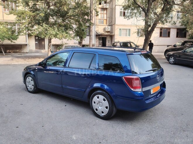 Opel Astra 2006, 200,000 km - 1.4 l - Astara