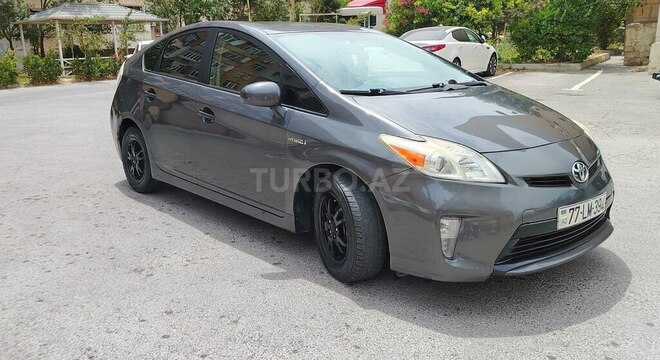 Toyota Prius 2015, 334,744 km - 1.8 л - Bakı