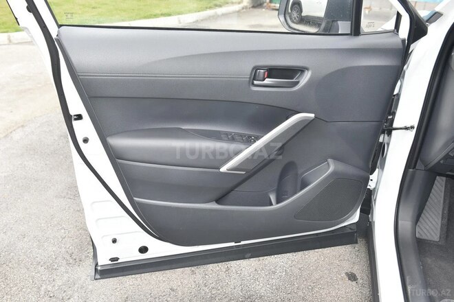 Toyota Corolla Cross 2024, 0 km - 2.0 л - Bakı