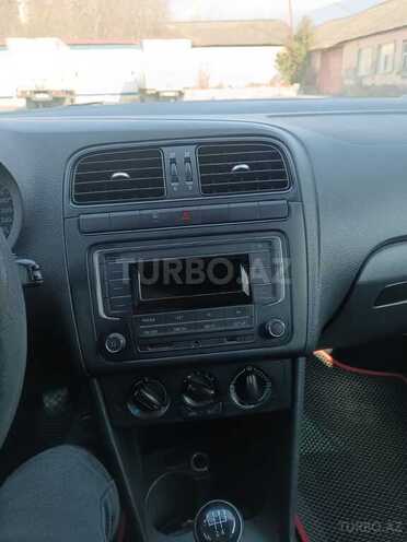 Volkswagen Polo 2016, 186,000 km - 1.6 l - Şəki
