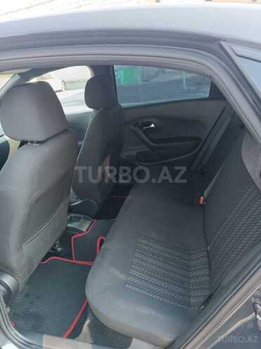 Volkswagen Polo 2016, 186,000 km - 1.6 l - Şəki