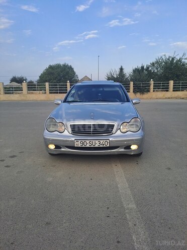 Mercedes C 200 2000, 258,000 km - 2.0 л - Salyan