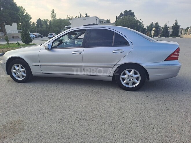 Mercedes C 200 2000, 258,000 km - 2.0 л - Salyan