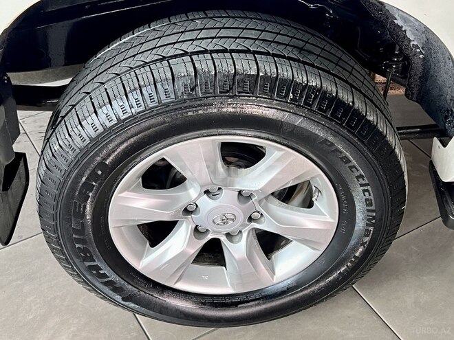 Toyota Land Cruiser Prado 2010, 246,000 km - 2.7 л - Bakı