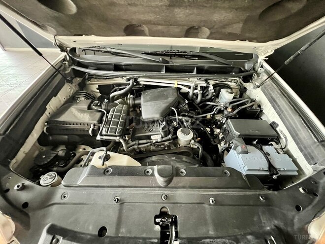 Toyota Land Cruiser Prado 2010, 246,000 km - 2.7 л - Bakı
