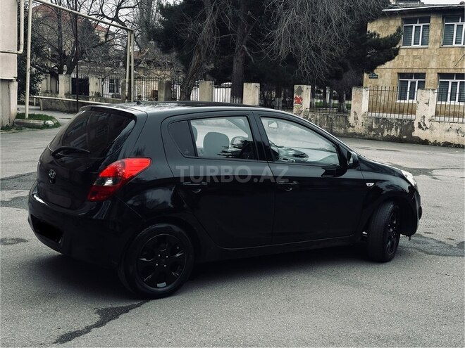 Hyundai i20 2009, 300,000 km - 1.6 l - Bakı
