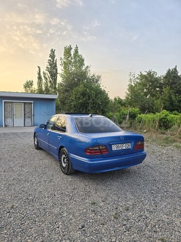 Mercedes E 270 1999, 407,260 km - 2.7 l - İmişli