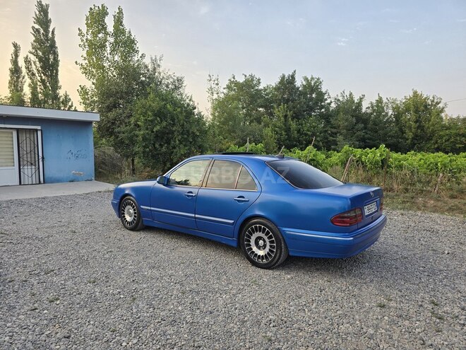 Mercedes E 270 1999, 407,260 km - 2.7 l - İmişli