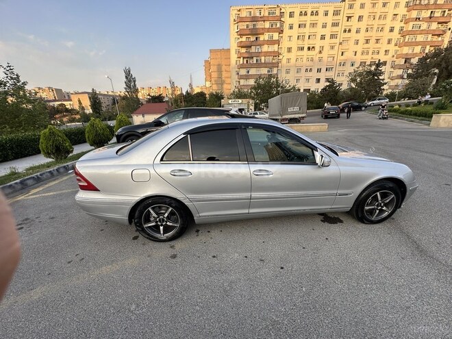 Mercedes C 200 2001, 330,000 km - 2.0 л - Bakı
