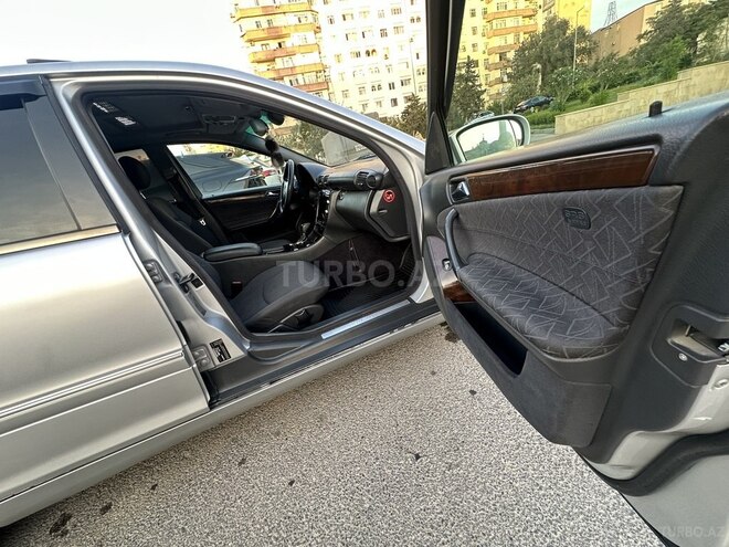 Mercedes C 200 2001, 330,000 km - 2.0 л - Bakı