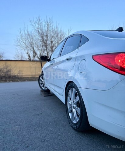 Hyundai Accent 2013, 391,000 km - 1.6 l - Bakı