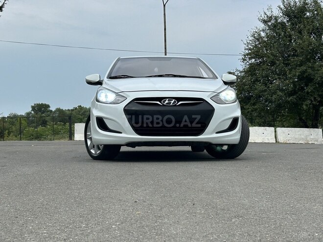Hyundai Accent 2013, 391,000 km - 1.6 l - Bakı