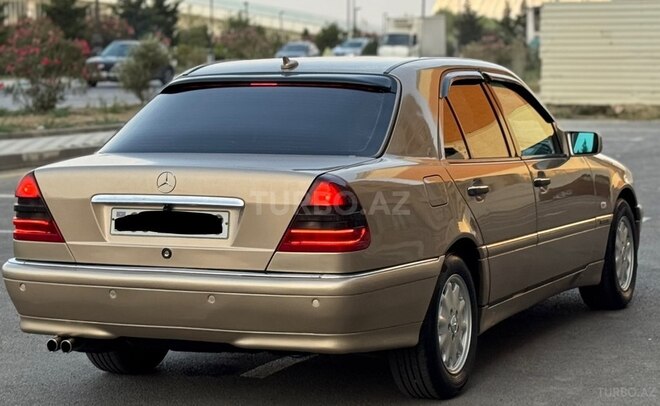 Mercedes C 240 2000, 284,976 km - 2.4 l - Bakı