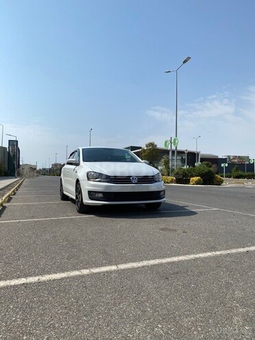 Volkswagen Polo 2017, 115,000 km - 1.6 l - Bakı