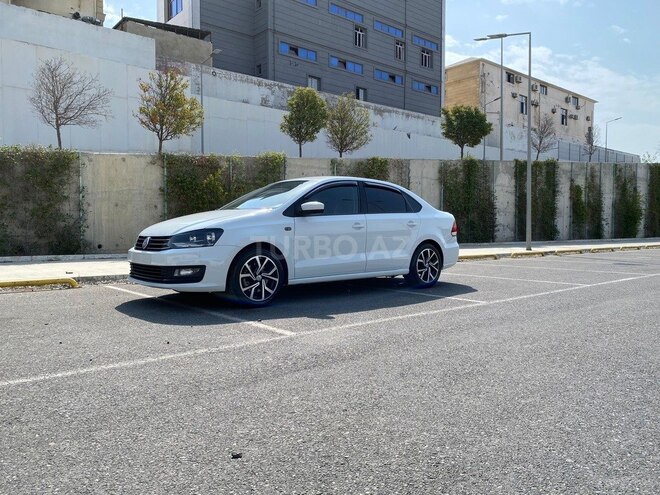 Volkswagen Polo 2017, 115,000 km - 1.6 l - Bakı