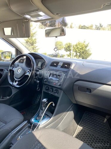 Volkswagen Polo 2017, 115,000 km - 1.6 l - Bakı