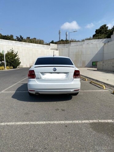 Volkswagen Polo 2017, 115,000 km - 1.6 l - Bakı
