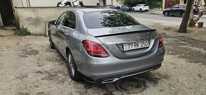 Mercedes C 300 4MATIC 2015, 211,000 km - 3.5 l - Bakı