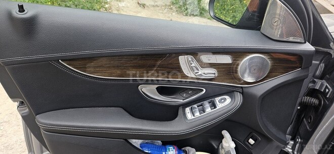 Mercedes C 300 4MATIC 2015, 211,000 km - 3.5 l - Bakı