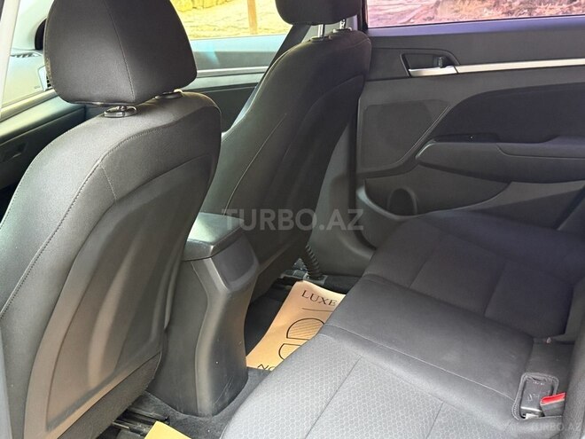 Hyundai Elantra 2019, 178,637 km - 2.0 l - Bakı