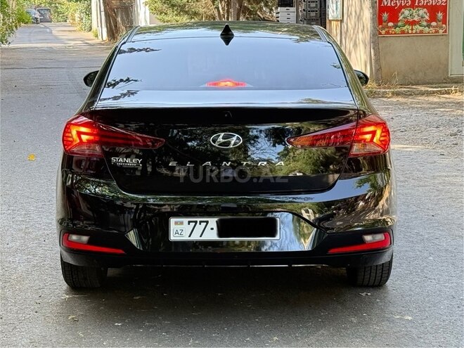 Hyundai Elantra 2019, 178,637 km - 2.0 l - Bakı