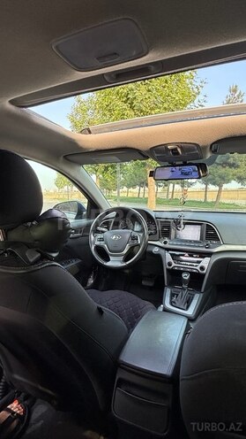 Hyundai Elantra 2017, 164,958 km - 2.0 л - Bakı