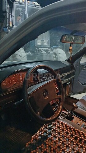 Mercedes E 200 d 1990, 19,000 km - 0.2 l - Kürdəmir